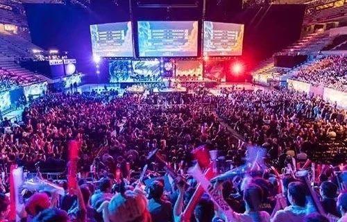 表现无疑成 表现无疑成